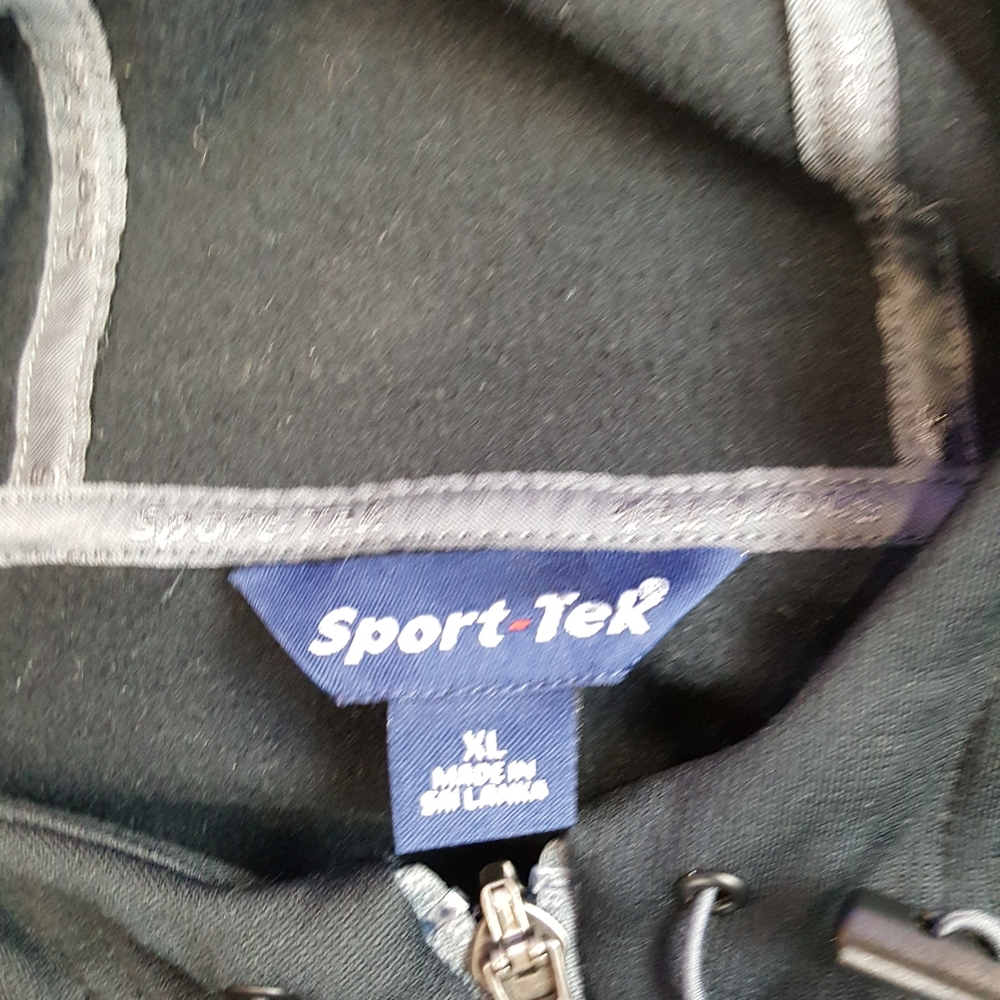 Hooded sweatshirt - Picture 6 of 6